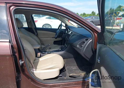 2012 Chrysler 200 Limited из США, поврежденный, VIN 1C3CCBCB6CN233776